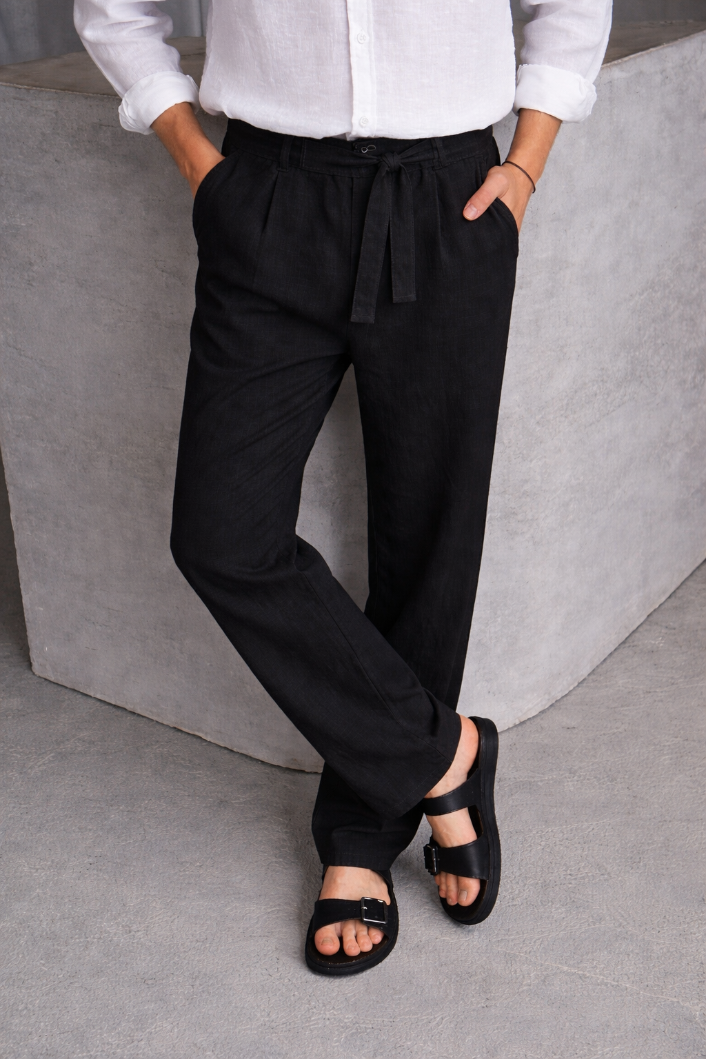 BLACK BELT LINEN TROUSERS