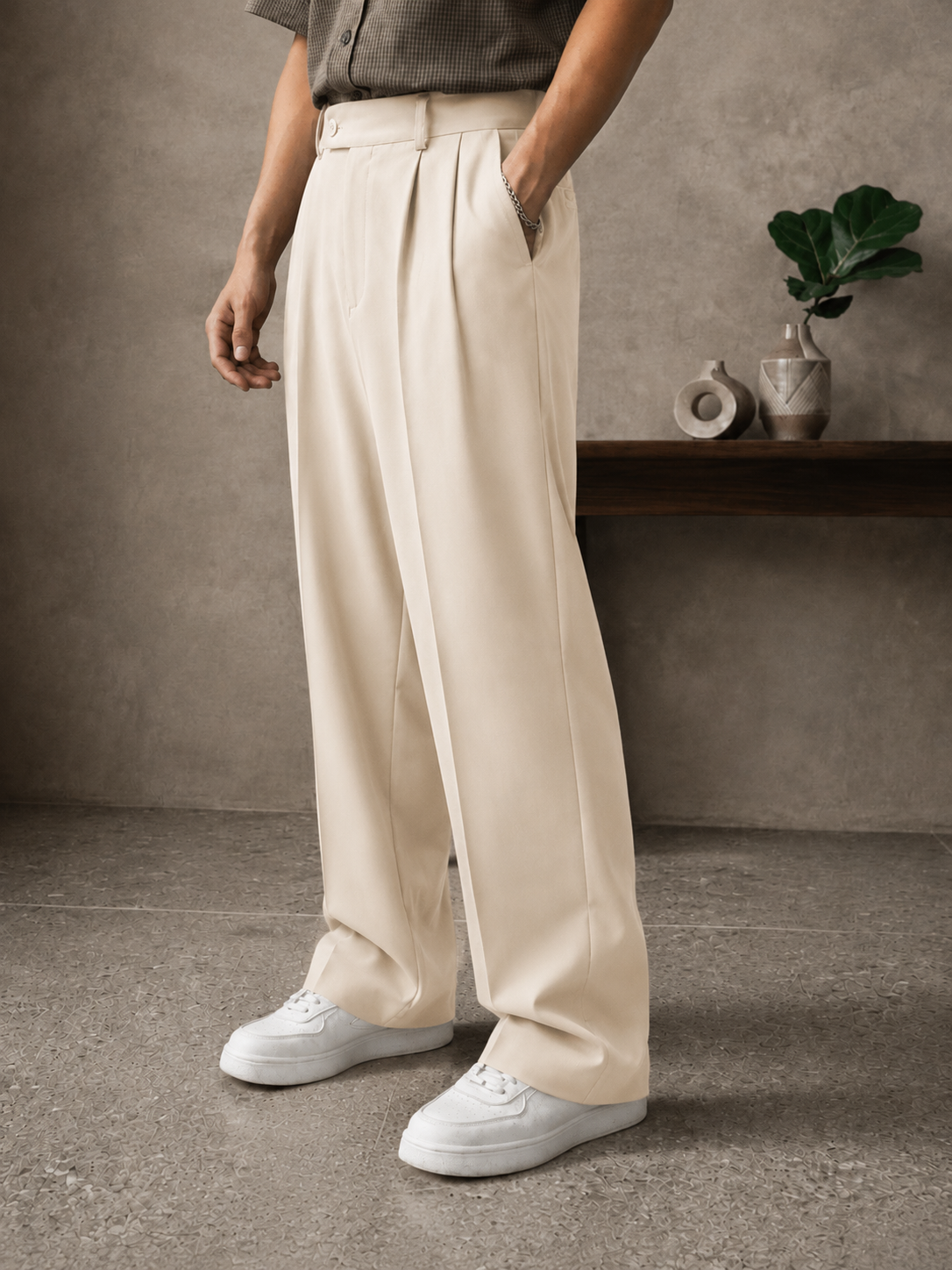 CREAM GRAVITY PANTS