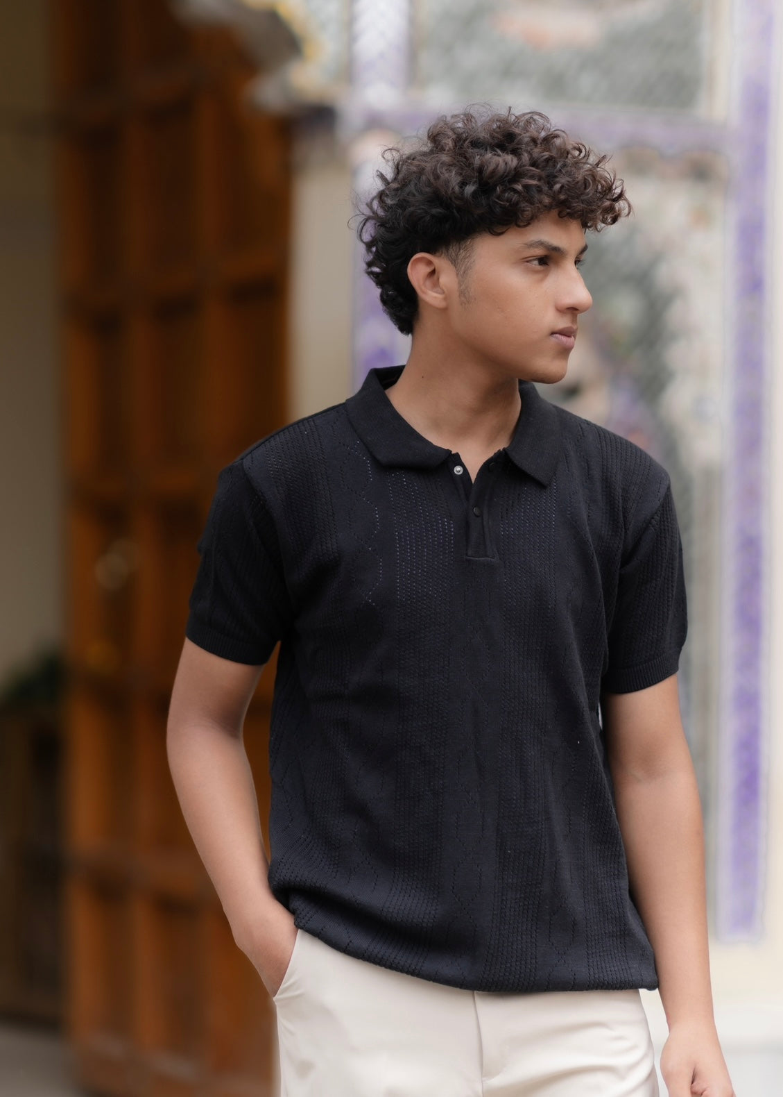 BLACK POINTED POLO