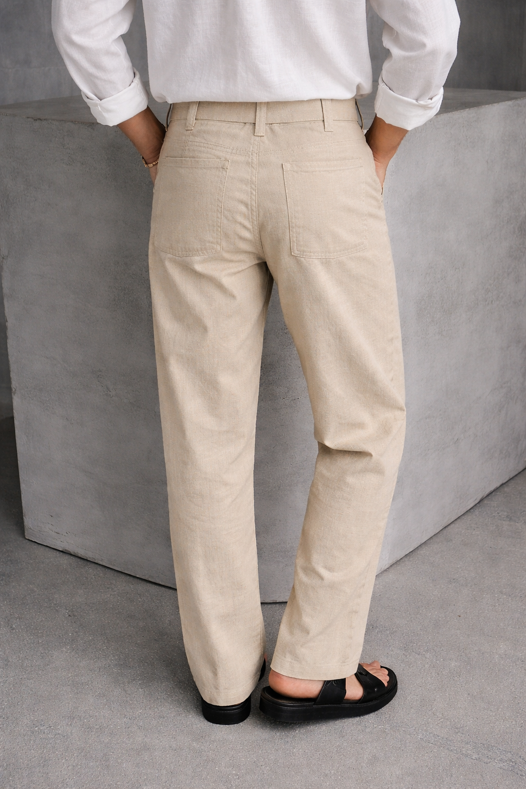 MUD BROWN BELT LINEN TROUSERS