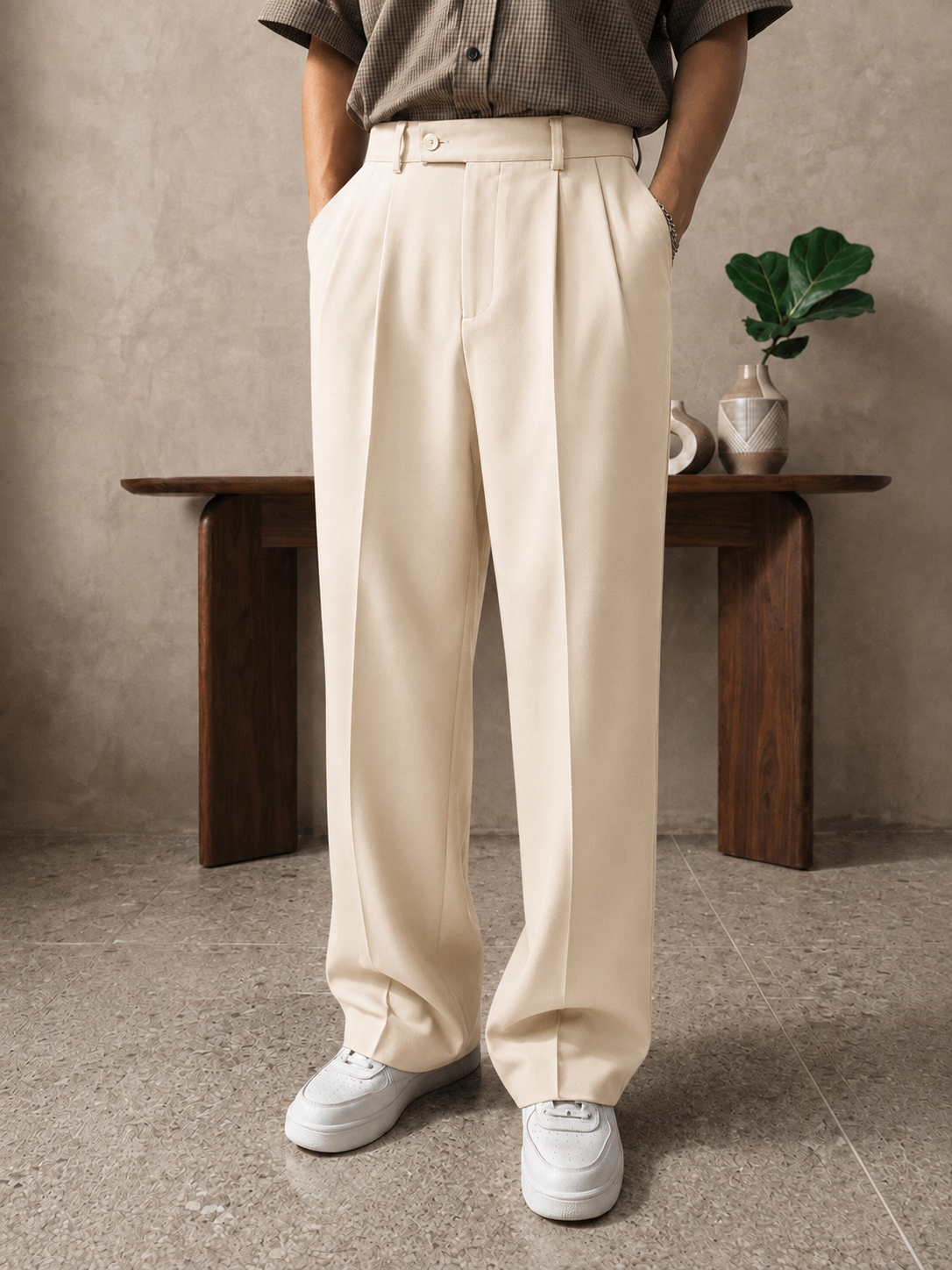 CREAM GRAVITY PANTS
