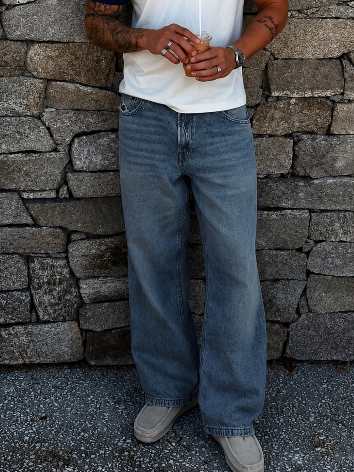 UNIVERSAL BLUE DENIM