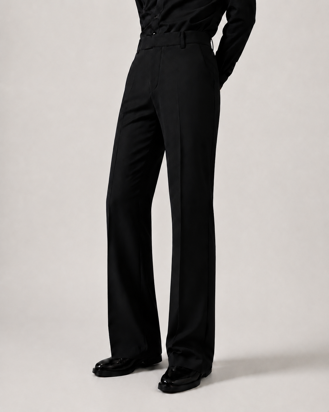 RELAXED BLACK BOOTCUT PANTS