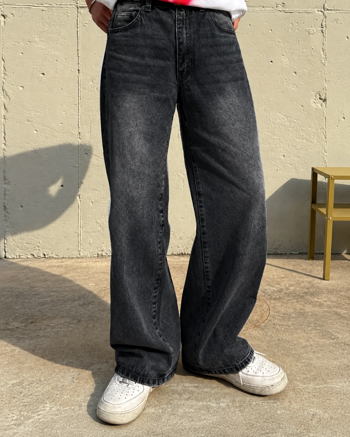 BLACK RAW WASH DENIM