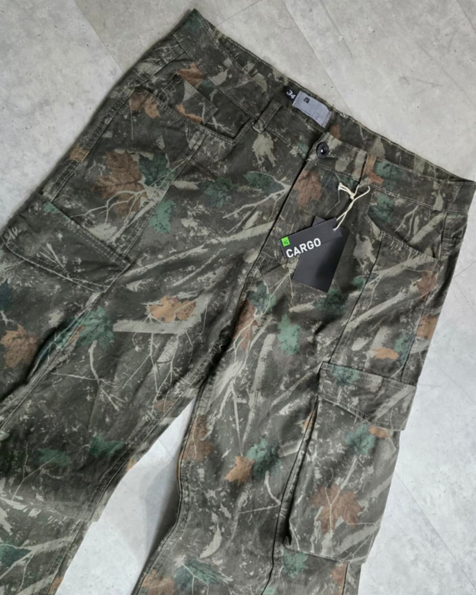 CAMOUFLAGE SMASHED CARGOS