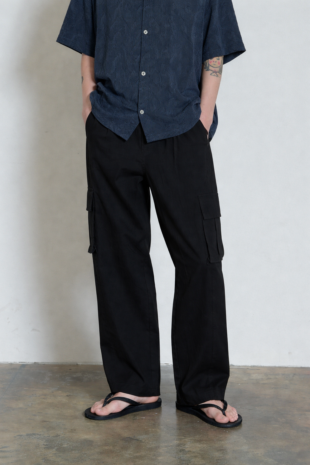 BLACK LINEN CARGO