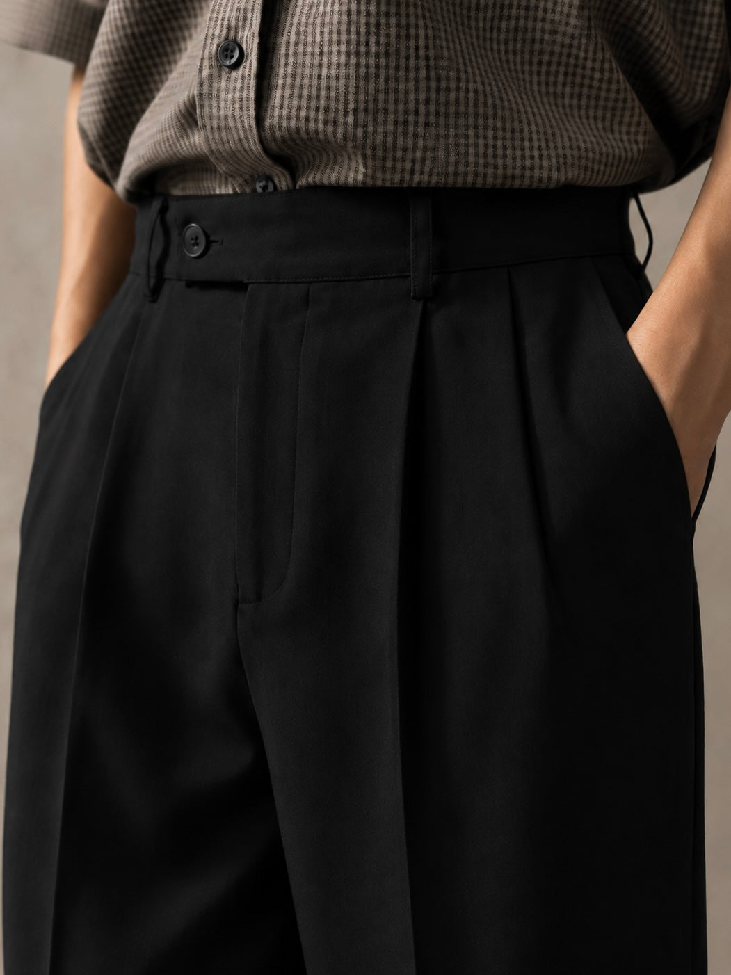 BLACK GRAVITY PANTS