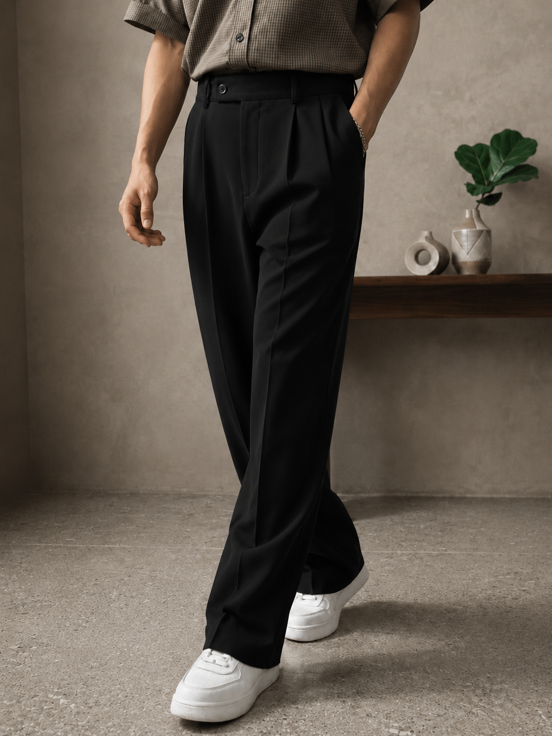 BLACK GRAVITY PANTS