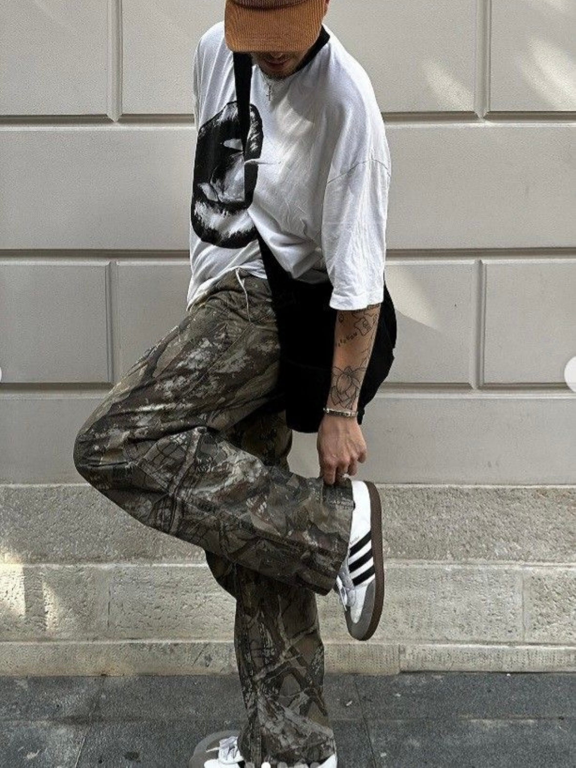 CAMOUFLAGE SMASHED CARGOS