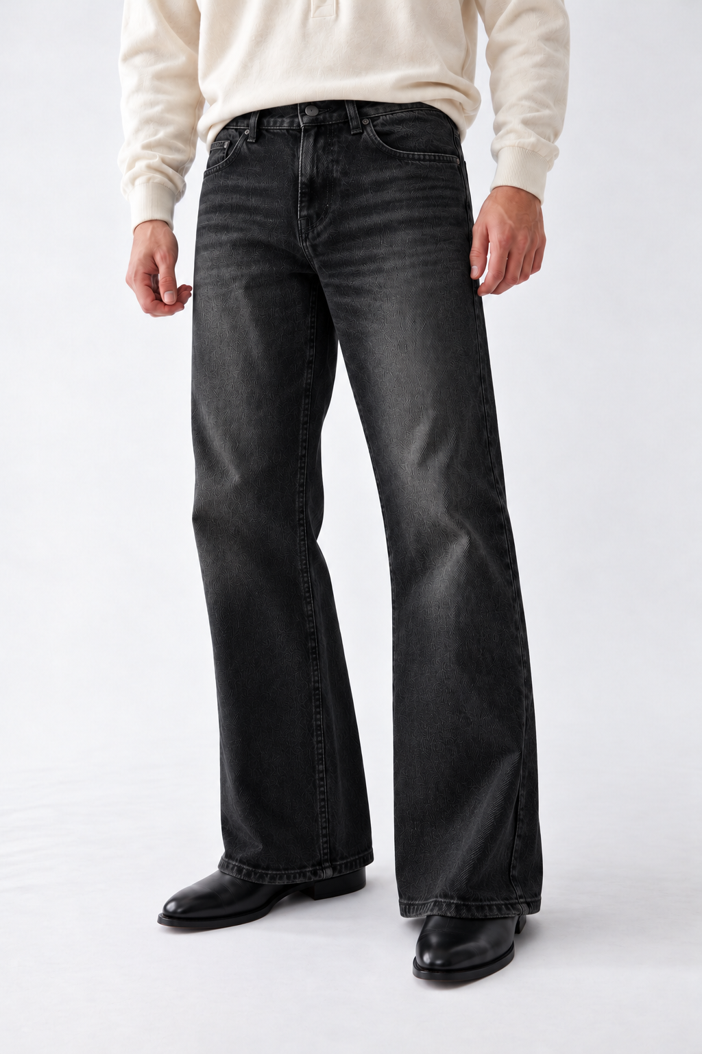 BLACK BOOTCUT DENIM